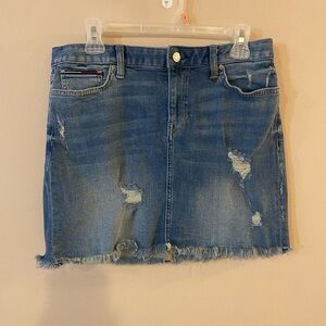 Tommy Hilfiger Distressed Jean Denim Skirt Size‎ 6 Womens
